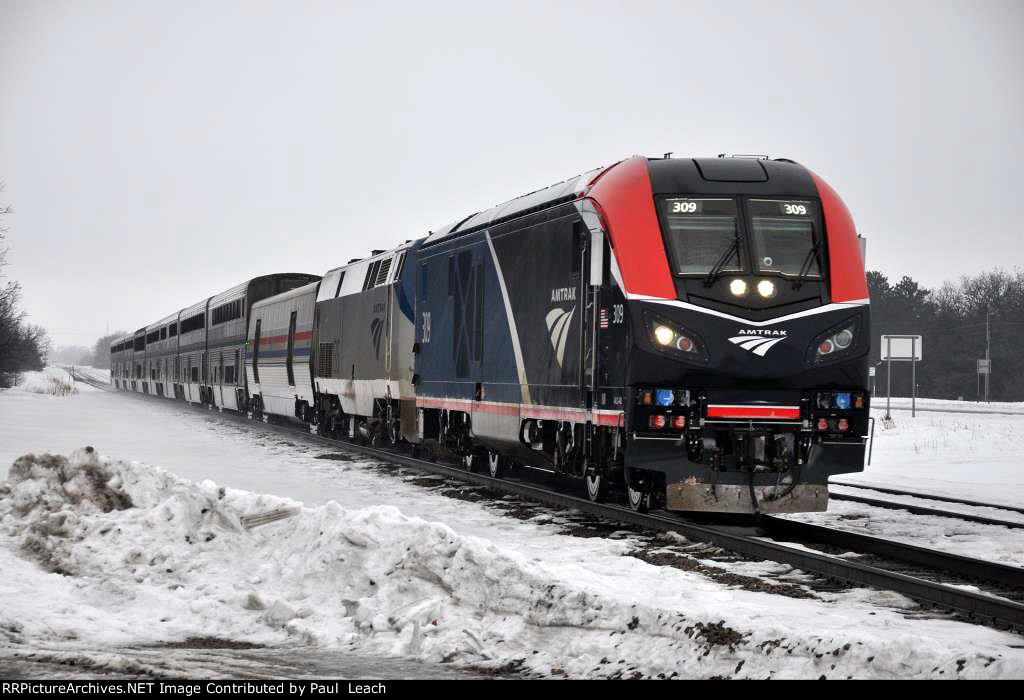 Late running eastbound "Empire Builder"